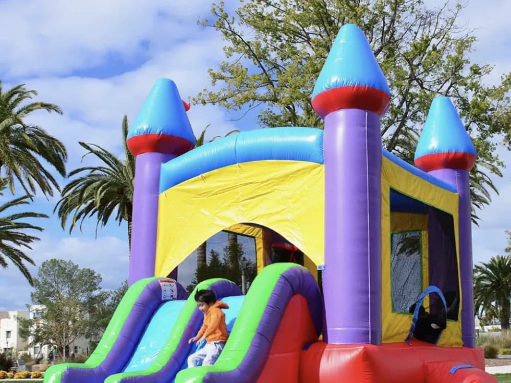 Bounce House available to rent in Philadelphia