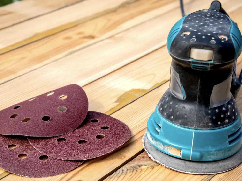 Random Orbital Sander + Disc Pack available to rent in Philadelphia